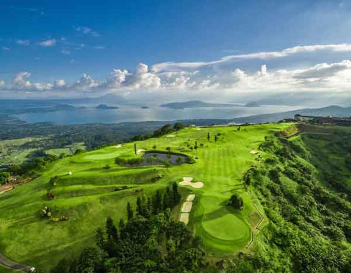 Splendido Tagagtay Taal Lake Staycation Free Parking Netflix No Free Pool Tagaytay City Exterior foto