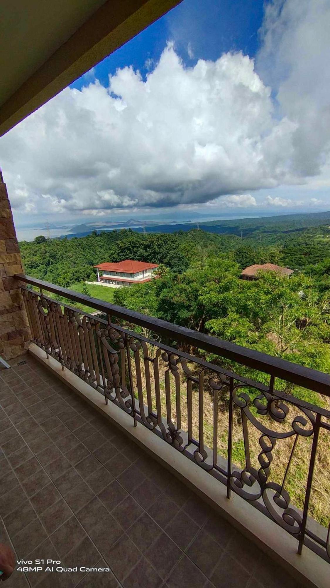 Splendido Tagagtay Taal Lake Staycation Free Parking Netflix No Free Pool Tagaytay City Exterior foto
