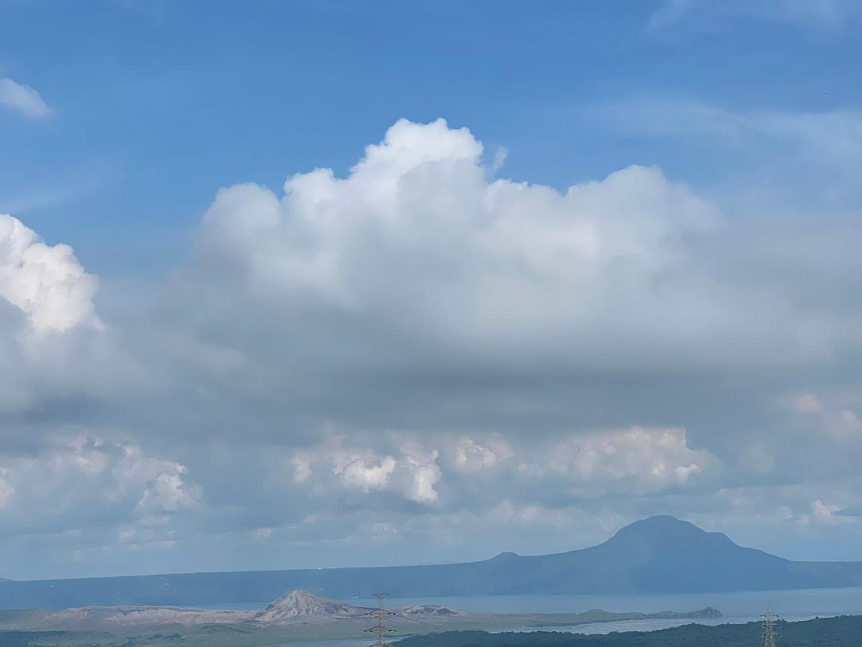 Splendido Tagagtay Taal Lake Staycation Free Parking Netflix No Free Pool Tagaytay City Exterior foto