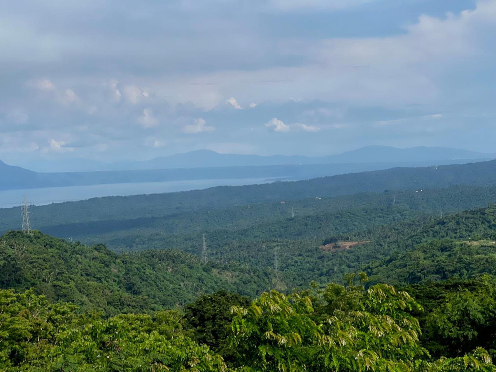 Splendido Tagagtay Taal Lake Staycation Free Parking Netflix No Free Pool Tagaytay City Exterior foto