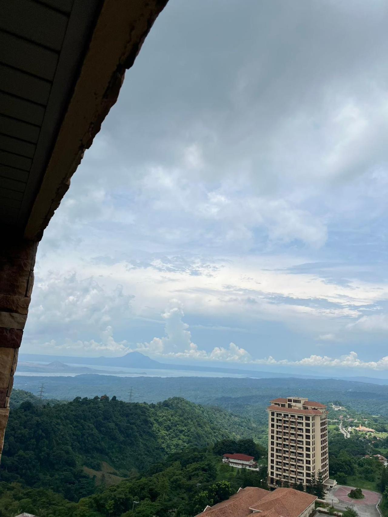 Splendido Tagagtay Taal Lake Staycation Free Parking Netflix No Free Pool Tagaytay City Exterior foto