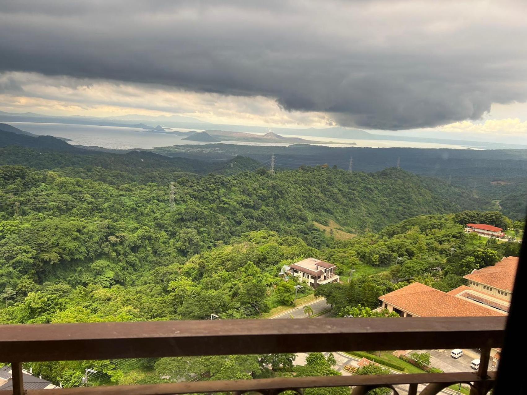 Splendido Tagagtay Taal Lake Staycation Free Parking Netflix No Free Pool Tagaytay City Exterior foto