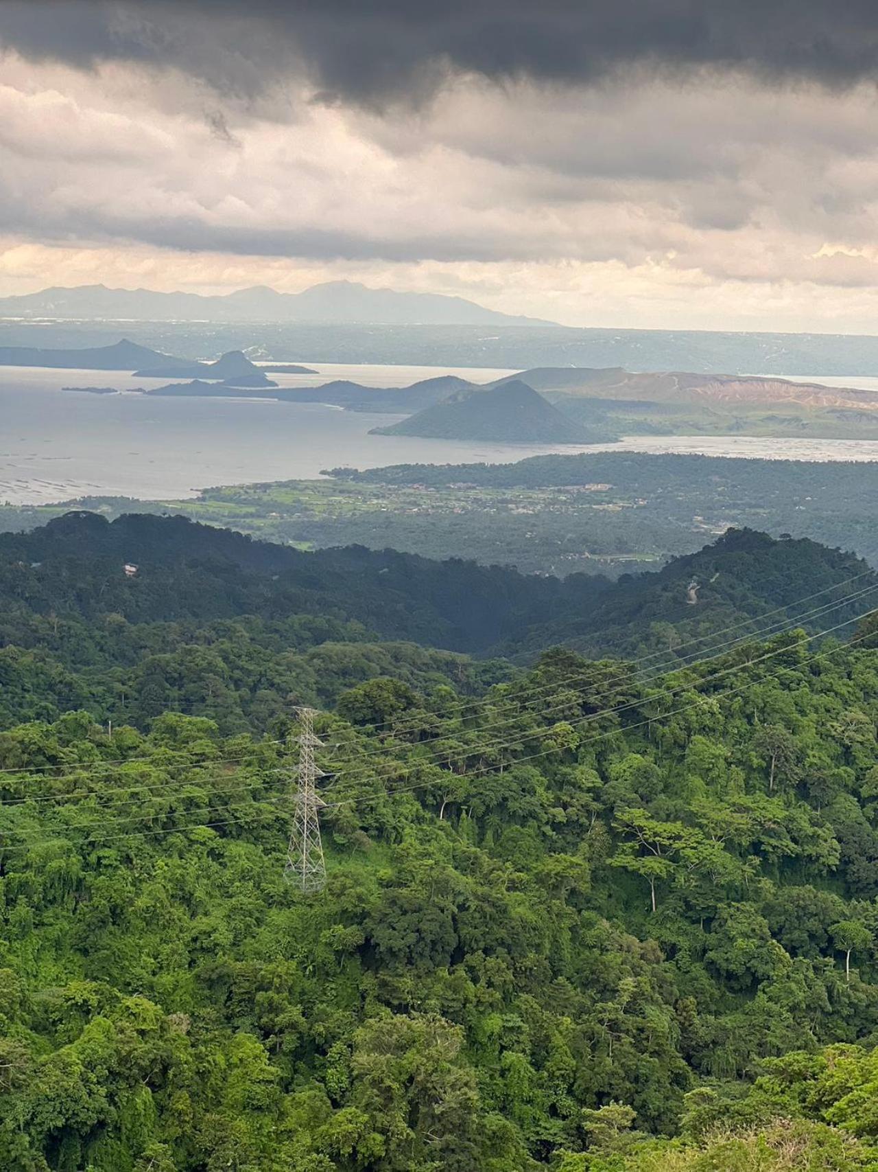 Splendido Tagagtay Taal Lake Staycation Free Parking Netflix No Free Pool Tagaytay City Exterior foto